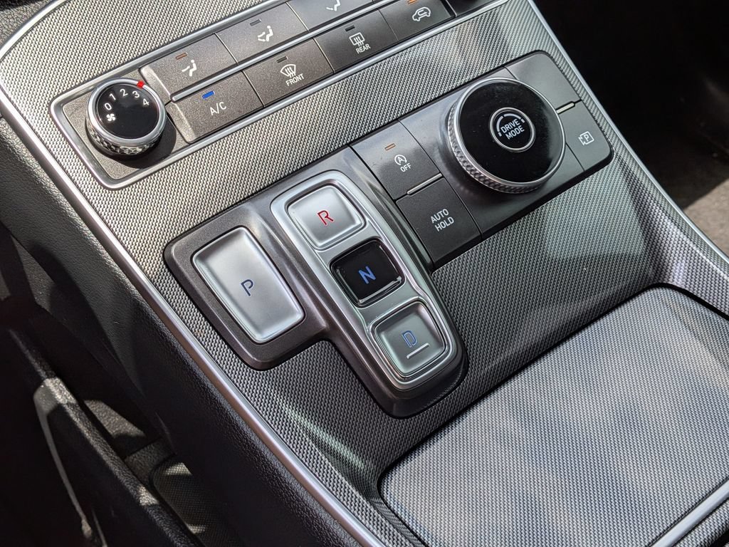 Used 2023 Gray Hyundai SE image 21