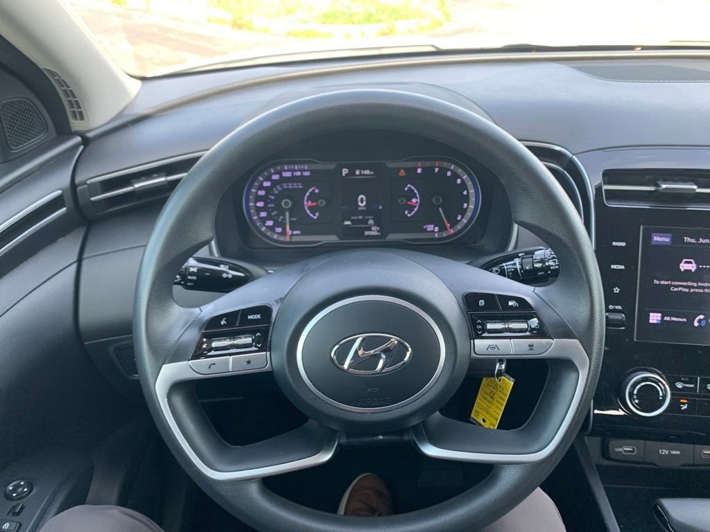 Used 2023 White Hyundai SE image 20