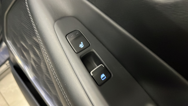 Used 2022 Lagoon Blue Hyundai Limited image 39