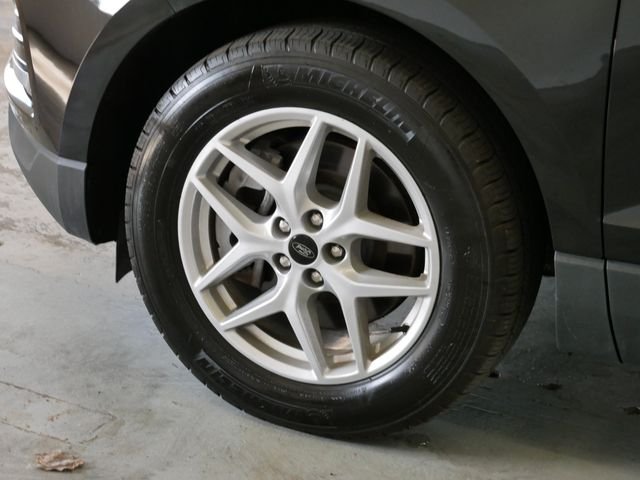 Certified Used 2024 Black Metallic Ford SEL image 4