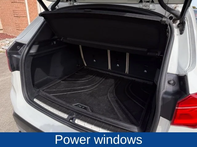 Used 2017 White BMW xDrive28i image 11