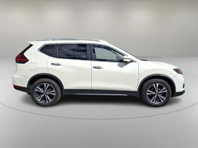 Used 2020 White Nissan SV image 7