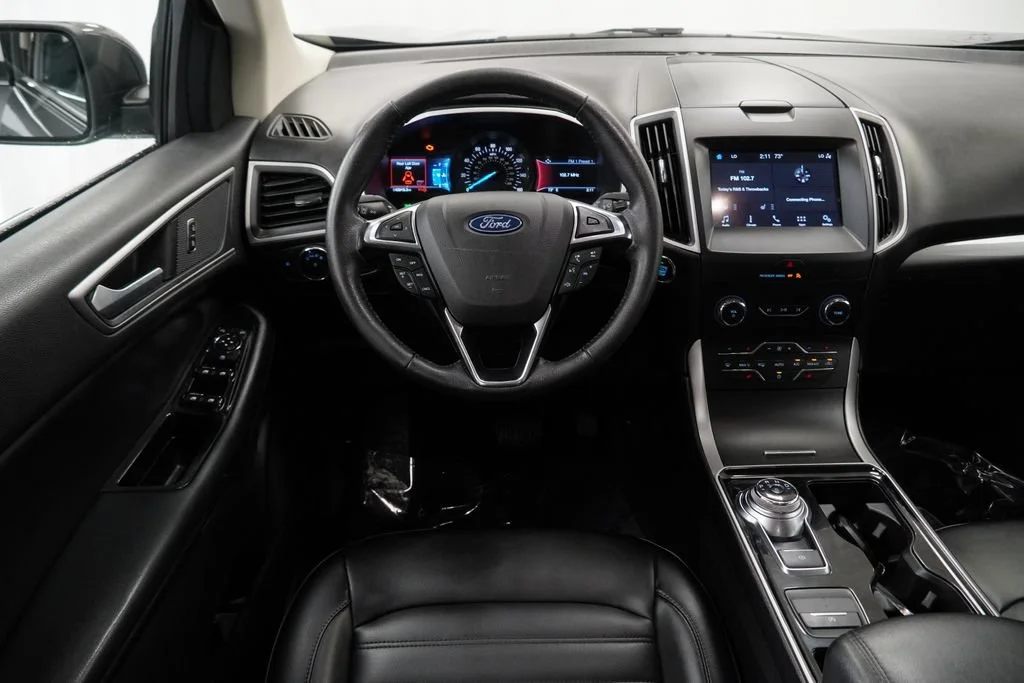 Used 2019 Gray Ford SEL image 13