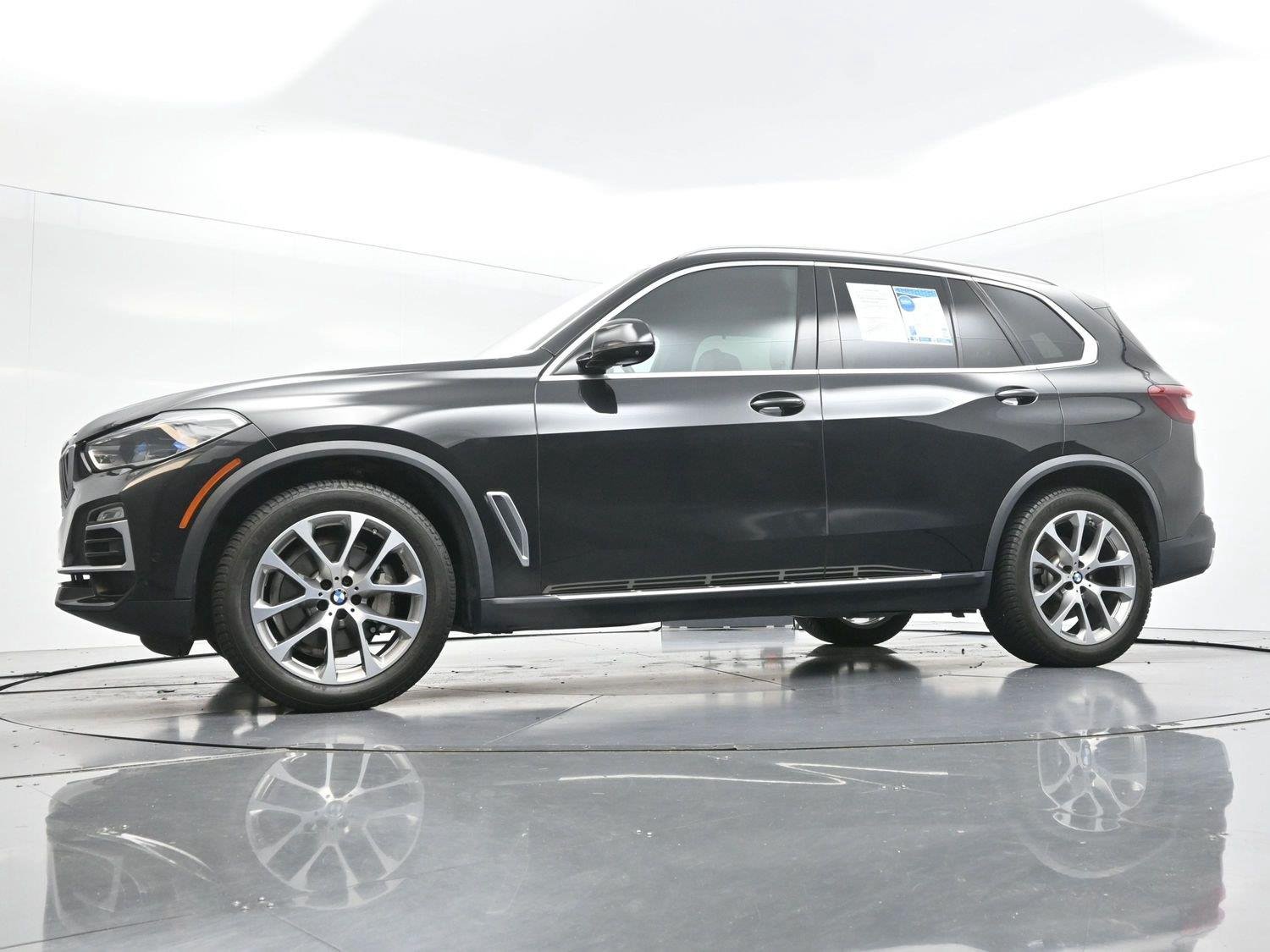 Used 2019 Black Sapphire Metallic BMW xDrive40i image 54
