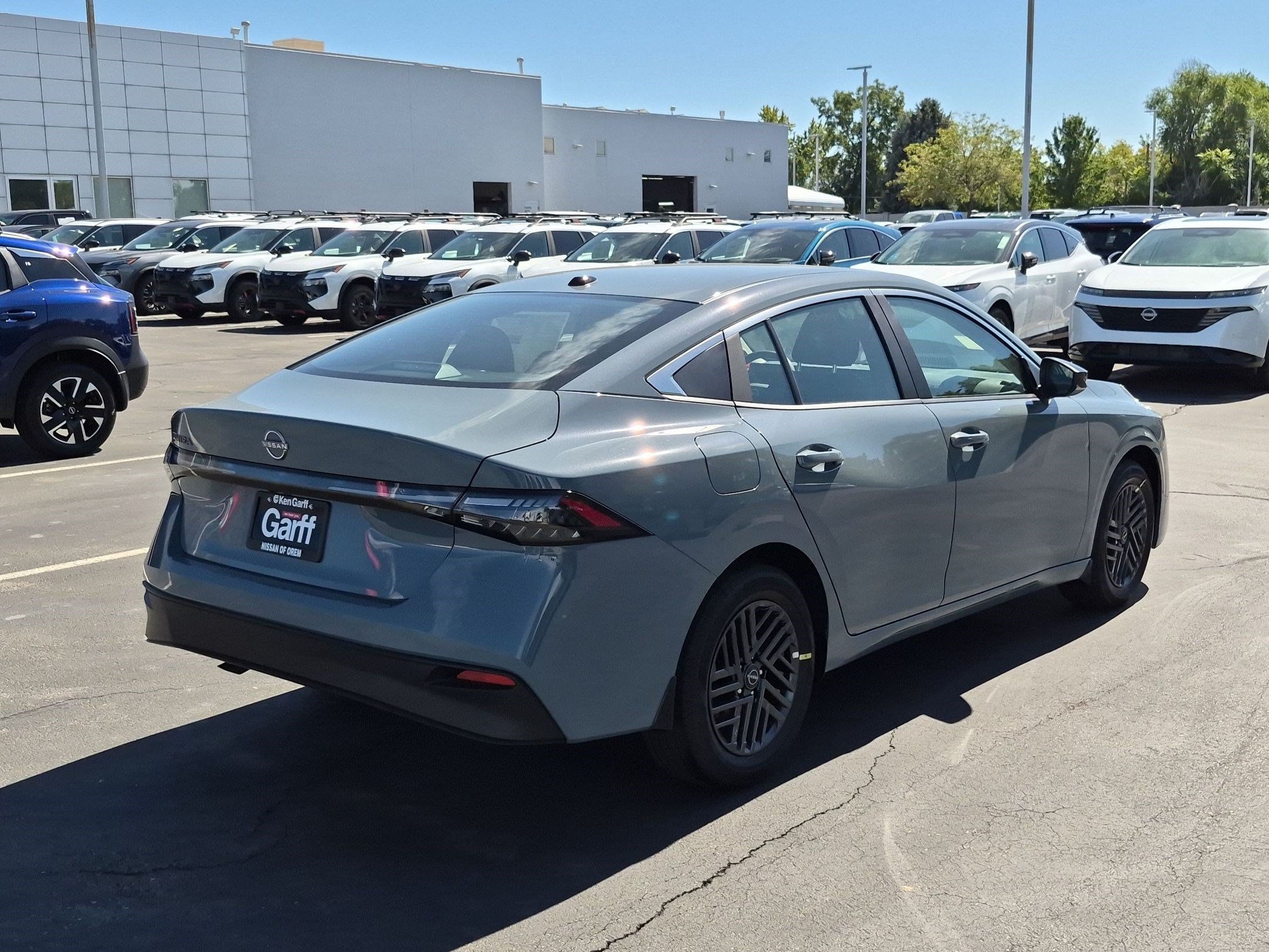 New 2027 Atlantic Gray Metallic Nissan SV image 3