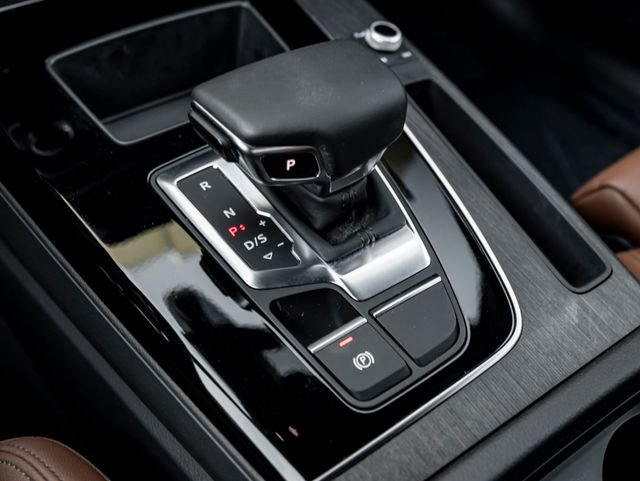Used 2024 Florett Silver Metallic Audi 45 S line Premium image 27