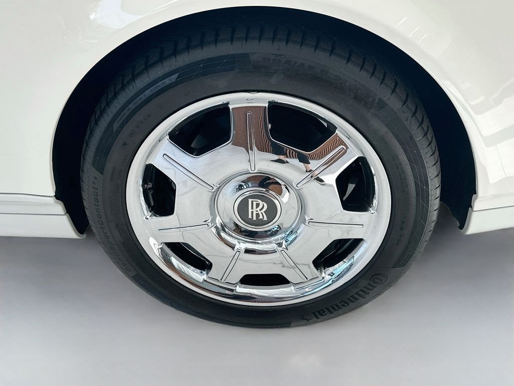 Used 2009 English White Rolls-Royce Base image 30