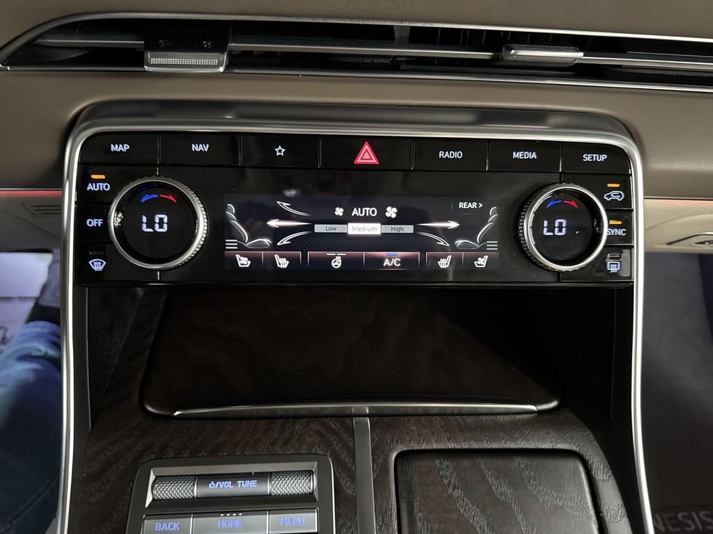 Used 2024 Gray Genesis 3.5T image 28