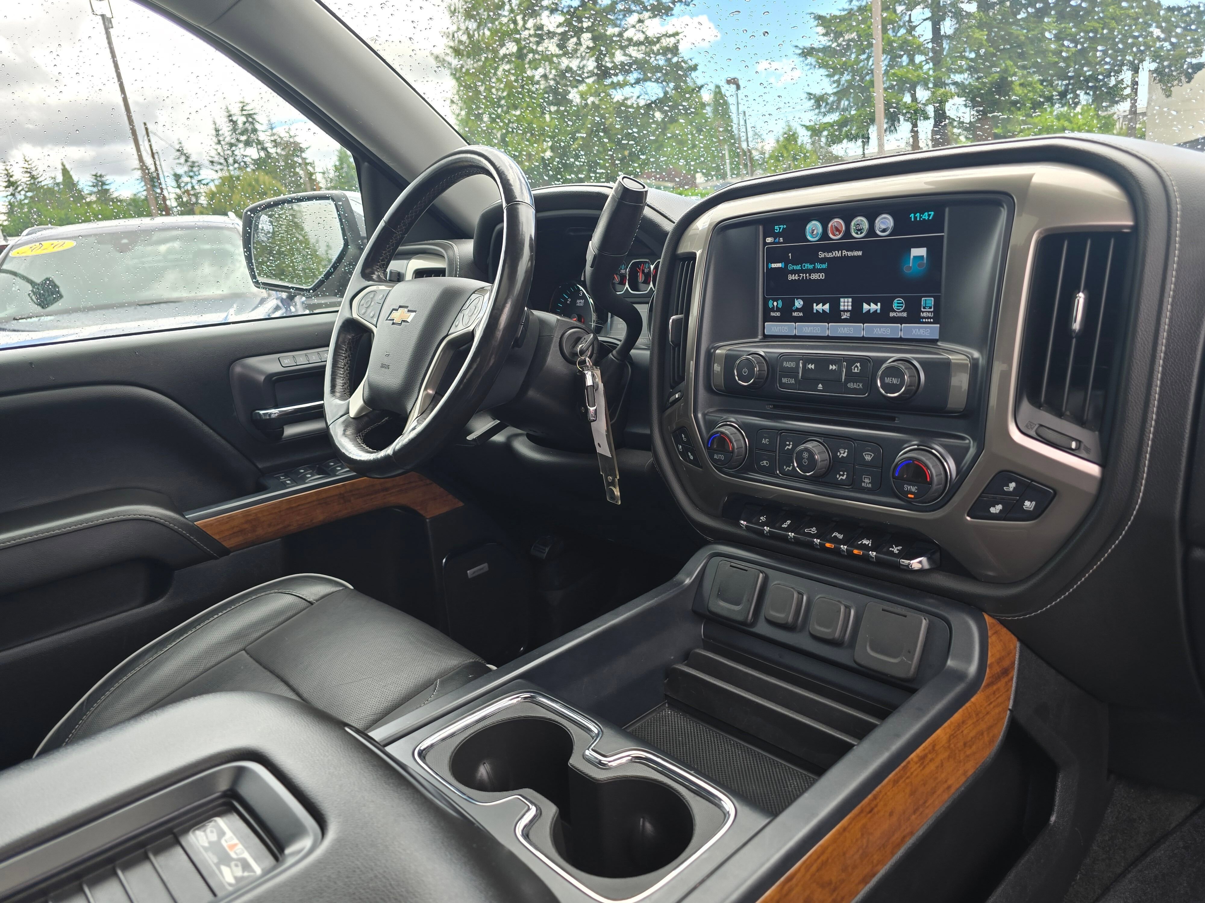 Used 2018 IRIDESCENT PEARL TRICOAT Chevrolet High Country image 10