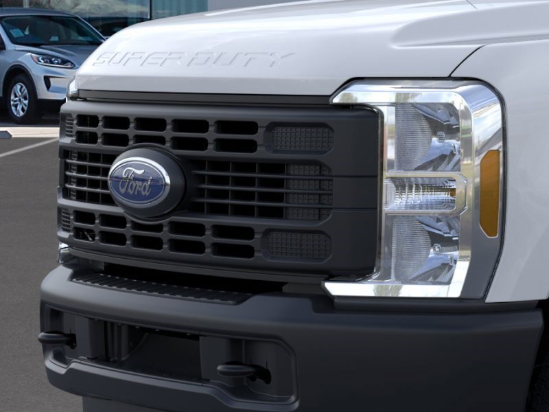 New 2026 Oxford White Ford XL image 18