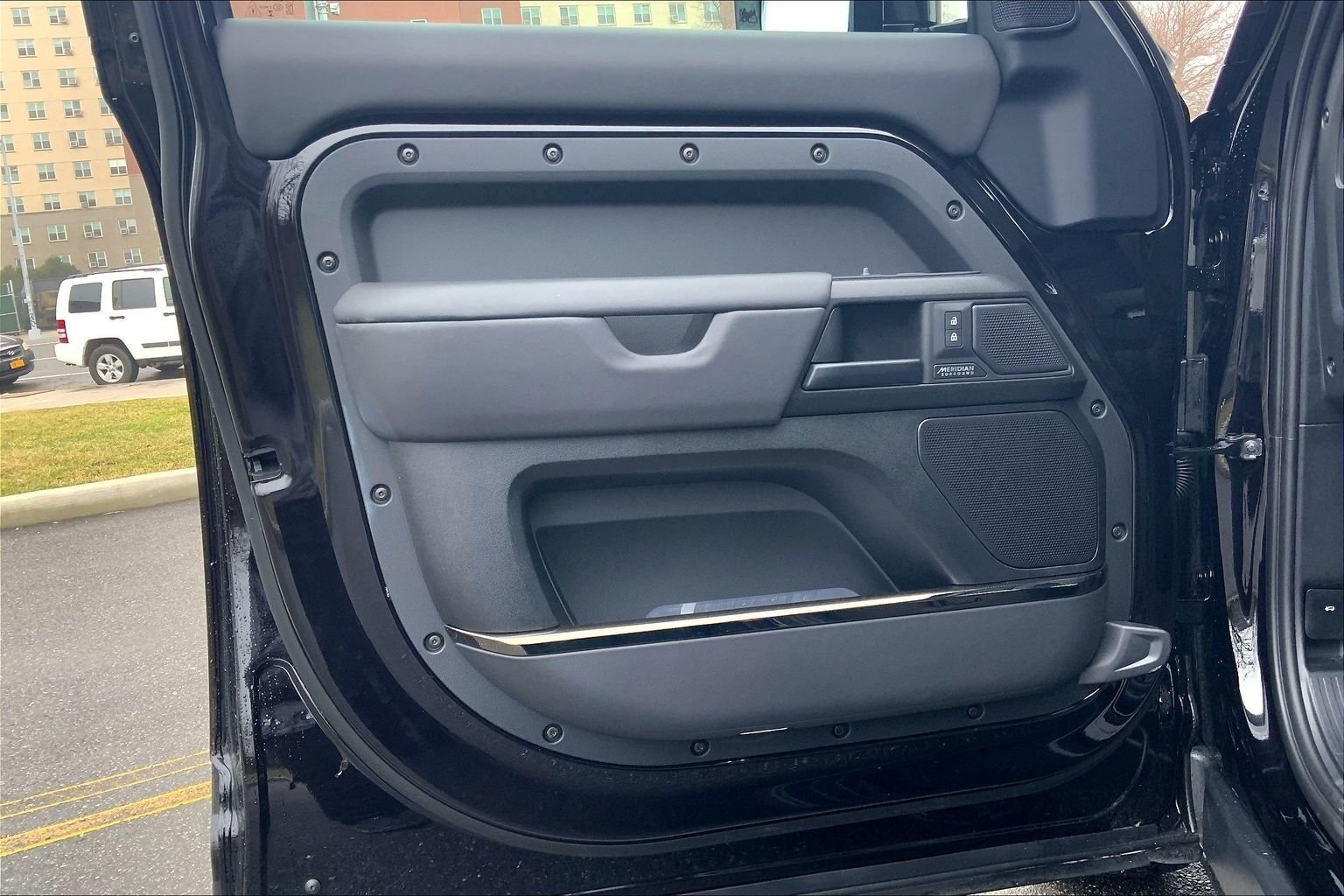 New 2026 Narvik Black Land Rover OCTA Black image 10