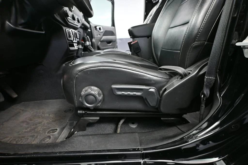 Used 2023 Black Jeep Sahara 4xe image 15