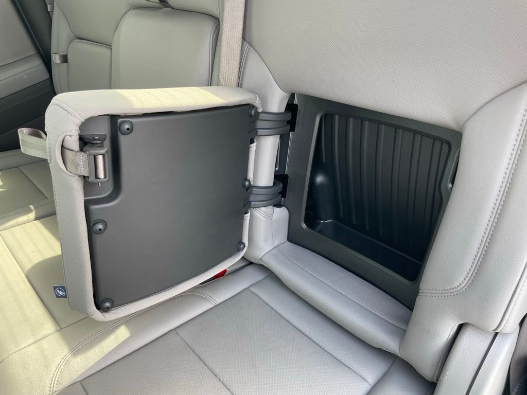 Used 2025 White GMC SLT image 58