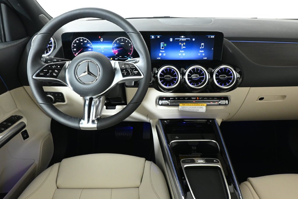 Used 2026 Cirrus Silver Metallic Mercedes-Benz GLA 250 image 16
