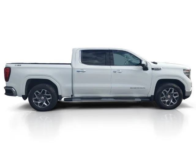 Used 2025 Summit White GMC SLT image 8