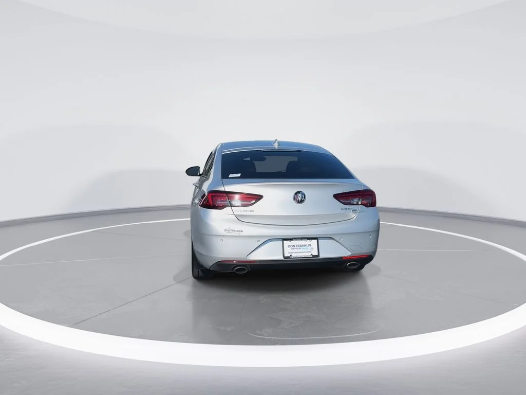 Used 2018 Silver Buick Essence image 7