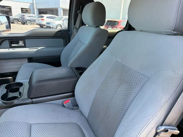 Used 2014 Blue Ford XLT image 17