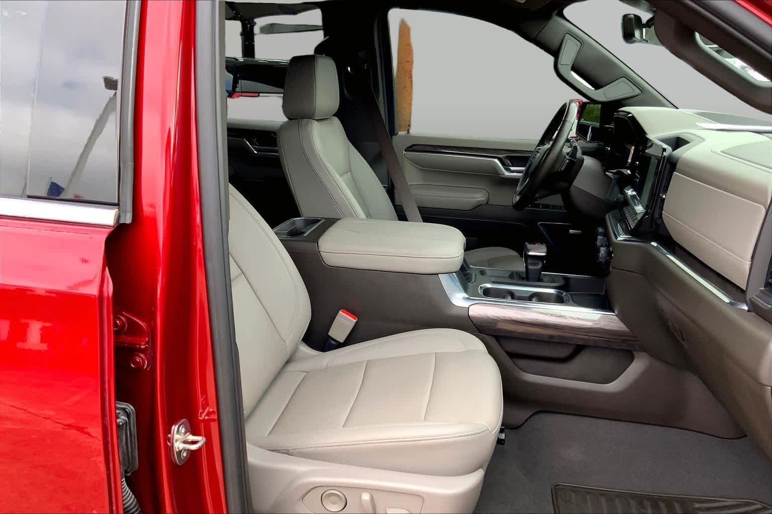 2023 Chevrolet Silverado 1500 LTZ - Photo 9