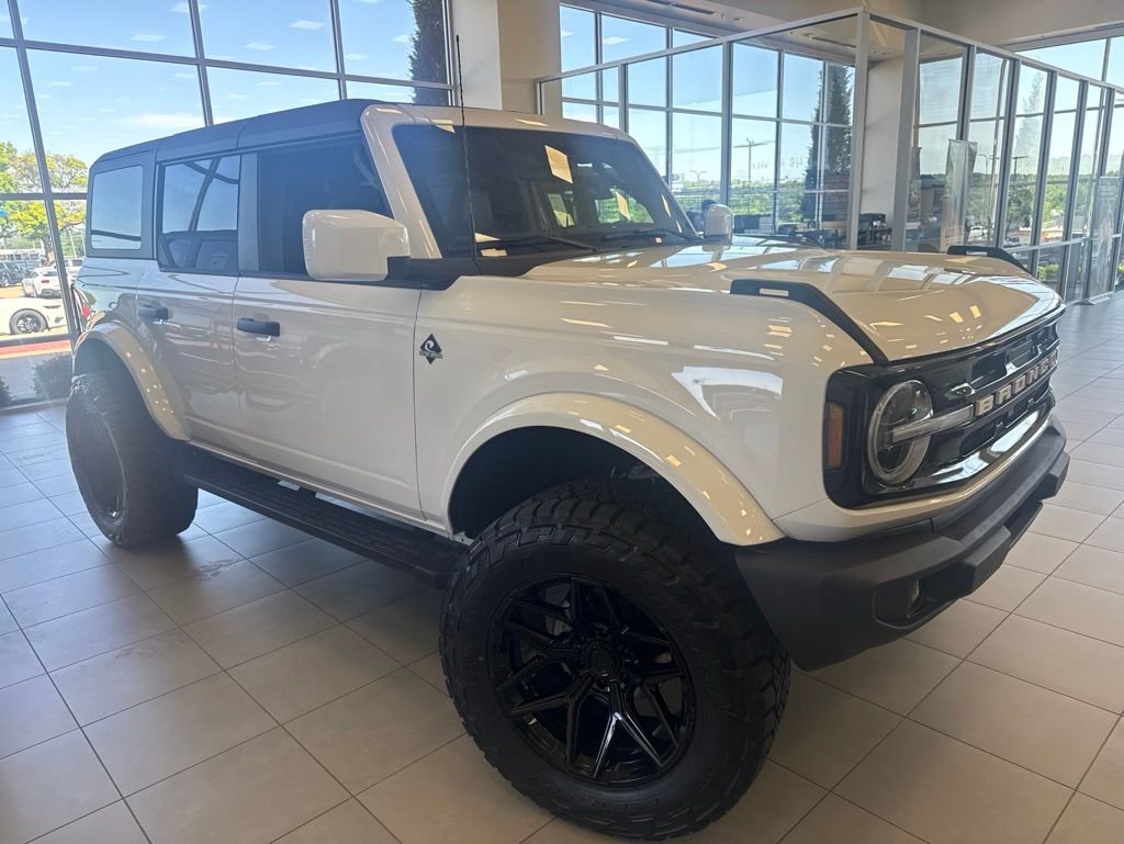 2026 Ford Bronco Outer Banks 4x4's photo