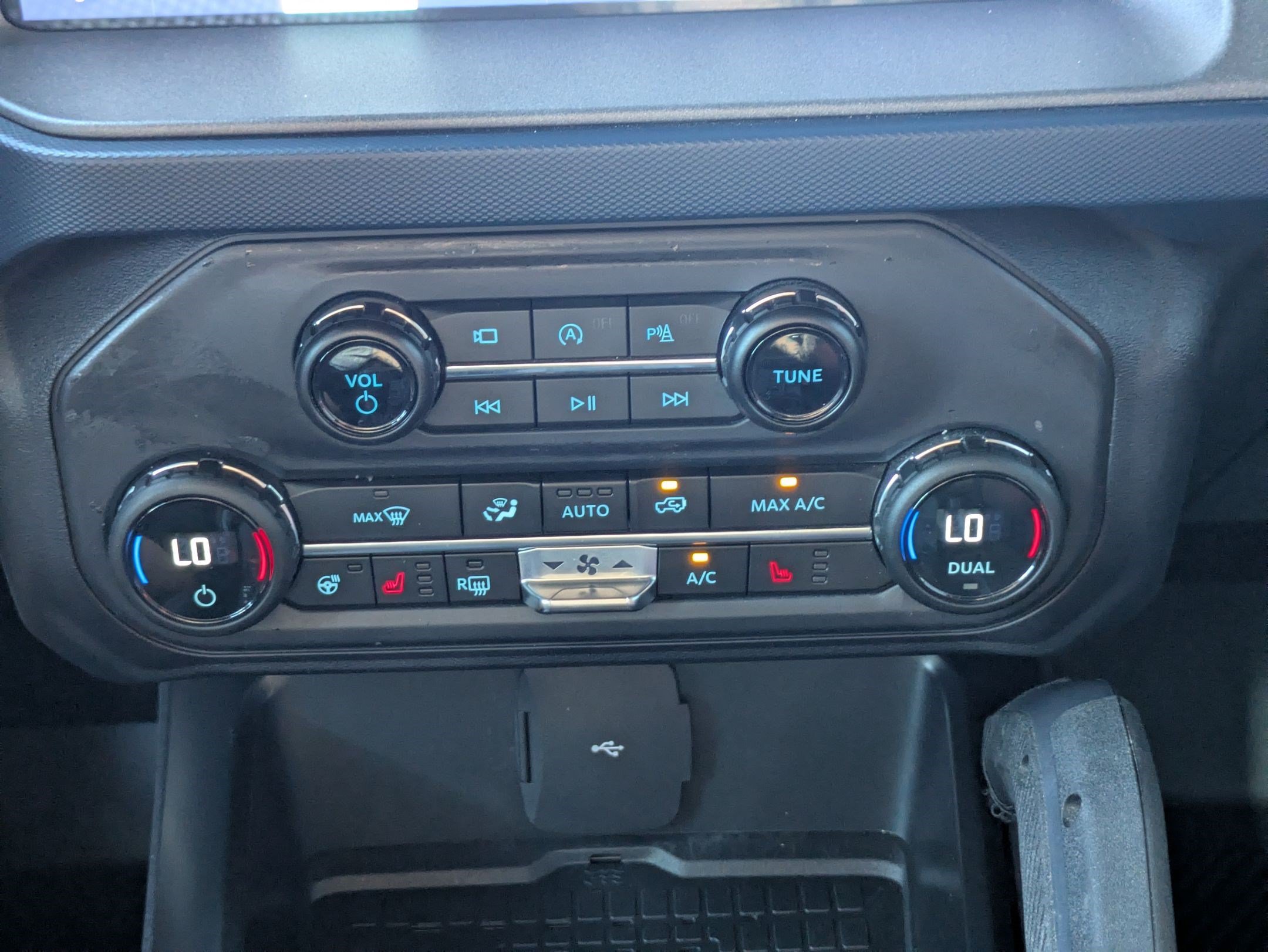 Used 2024 Oxford White Ford Raptor image 20