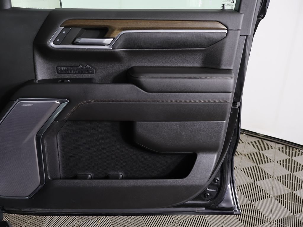 Used 2022 Black Chevrolet High Country image 22