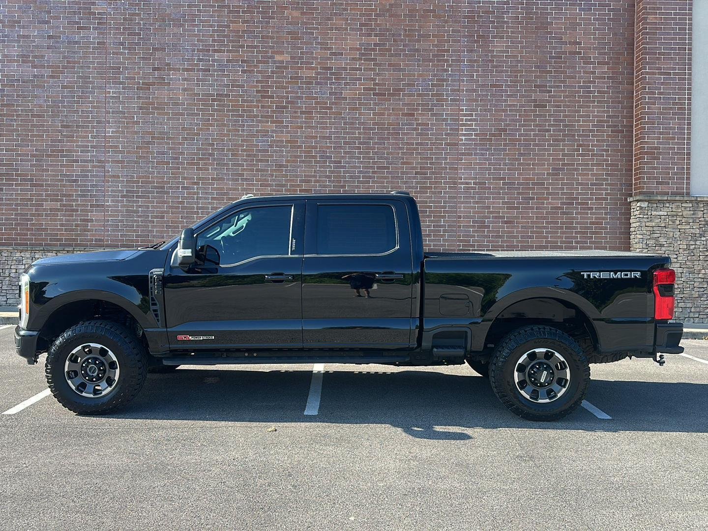 Certified Used 2023 Agate Black Ford LARIAT image 2