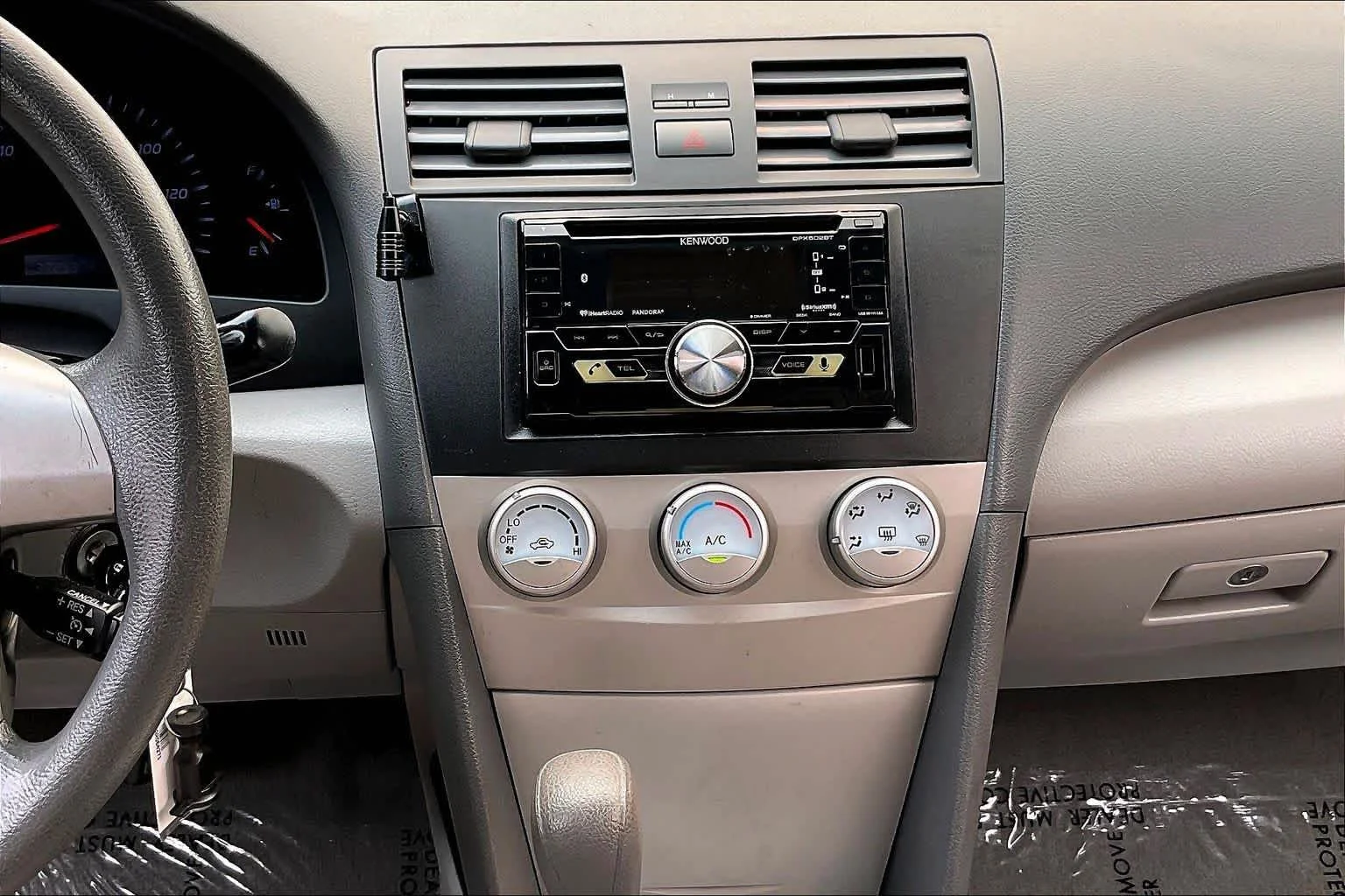 Used 2010 MAGNETIC GRAY MET. Toyota  image 6