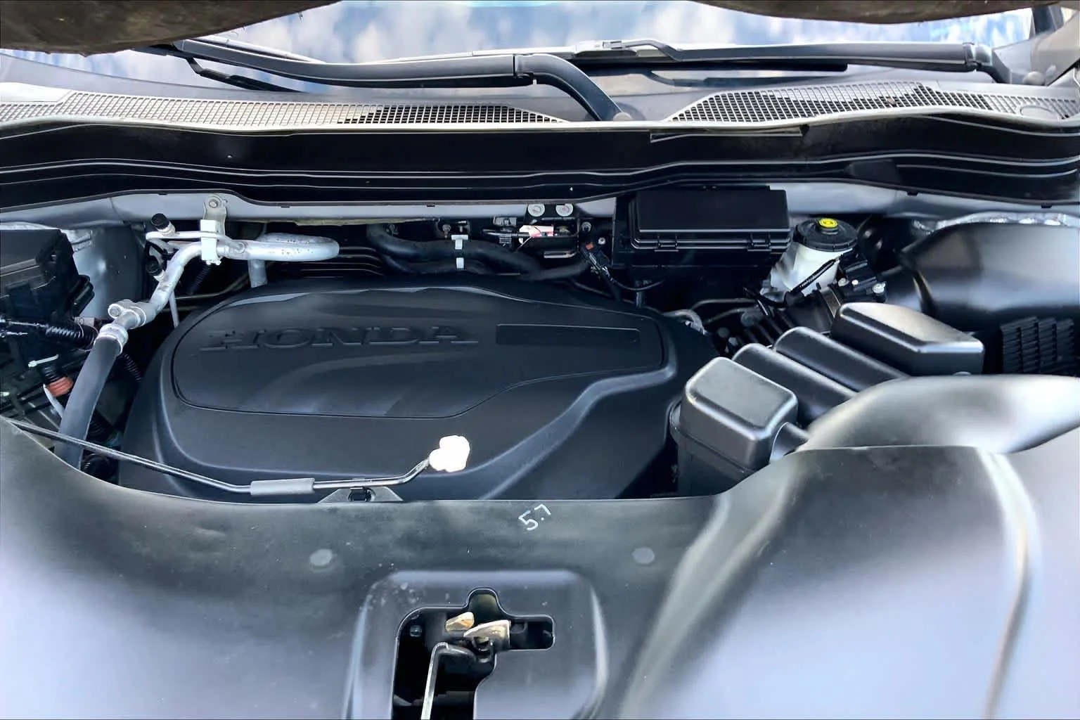 Certified Used 2019 Lunar Silver Metallic Honda EX-L image 62