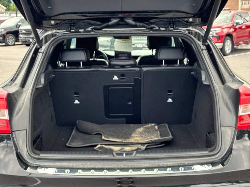 Used 2019  Mercedes-Benz GLA 250 image 45
