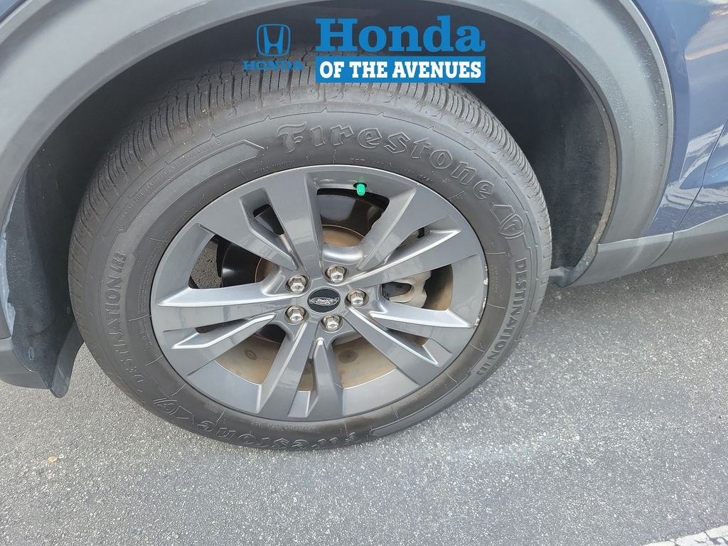 Used 2021 Blue Metallic Ford XLT image 4