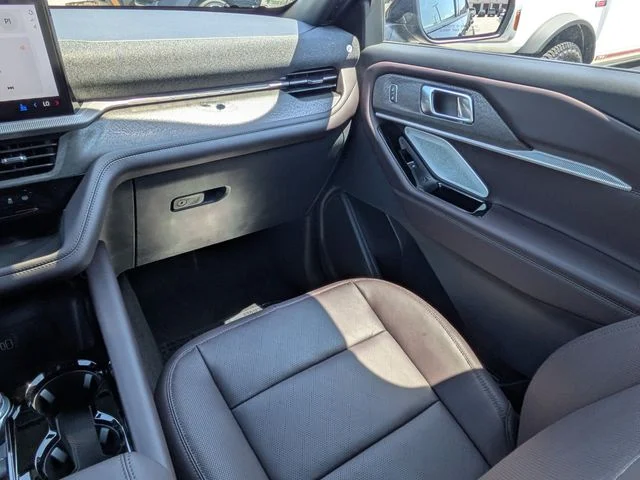 New 2026 Agate Black Metallic Ford Platinum™ image 18
