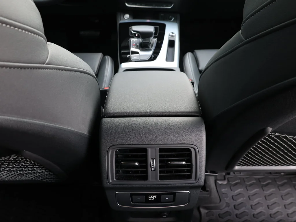 Used 2024  Audi 45 S line Premium Plus image 28
