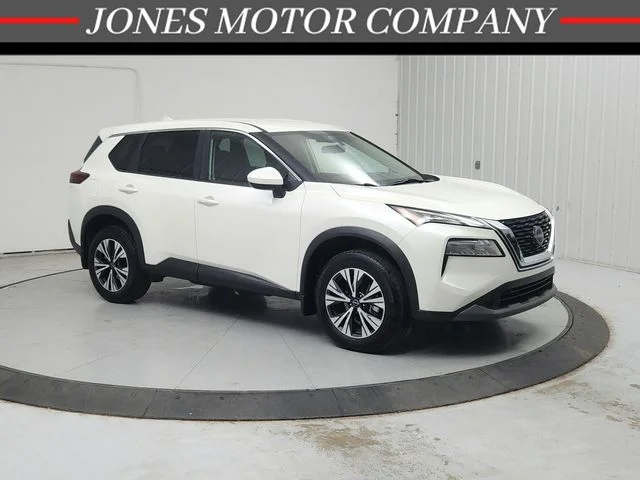 Used 2023 White Nissan SV image 1