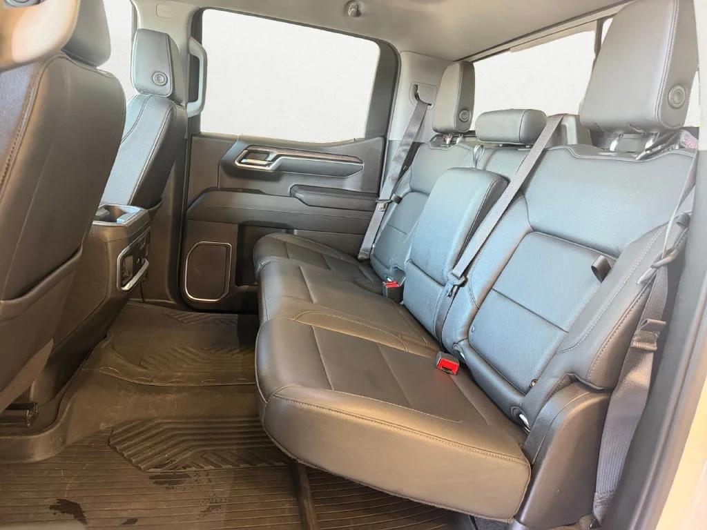 Used 2023 IRIDESCENT PEARL TRICOAT Chevrolet LTZ image 10
