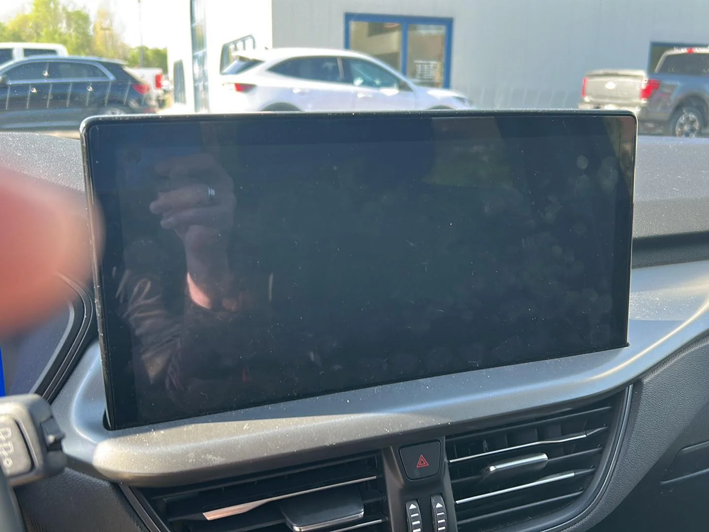 Used 2023 Vapor Blue Ford Active image 4
