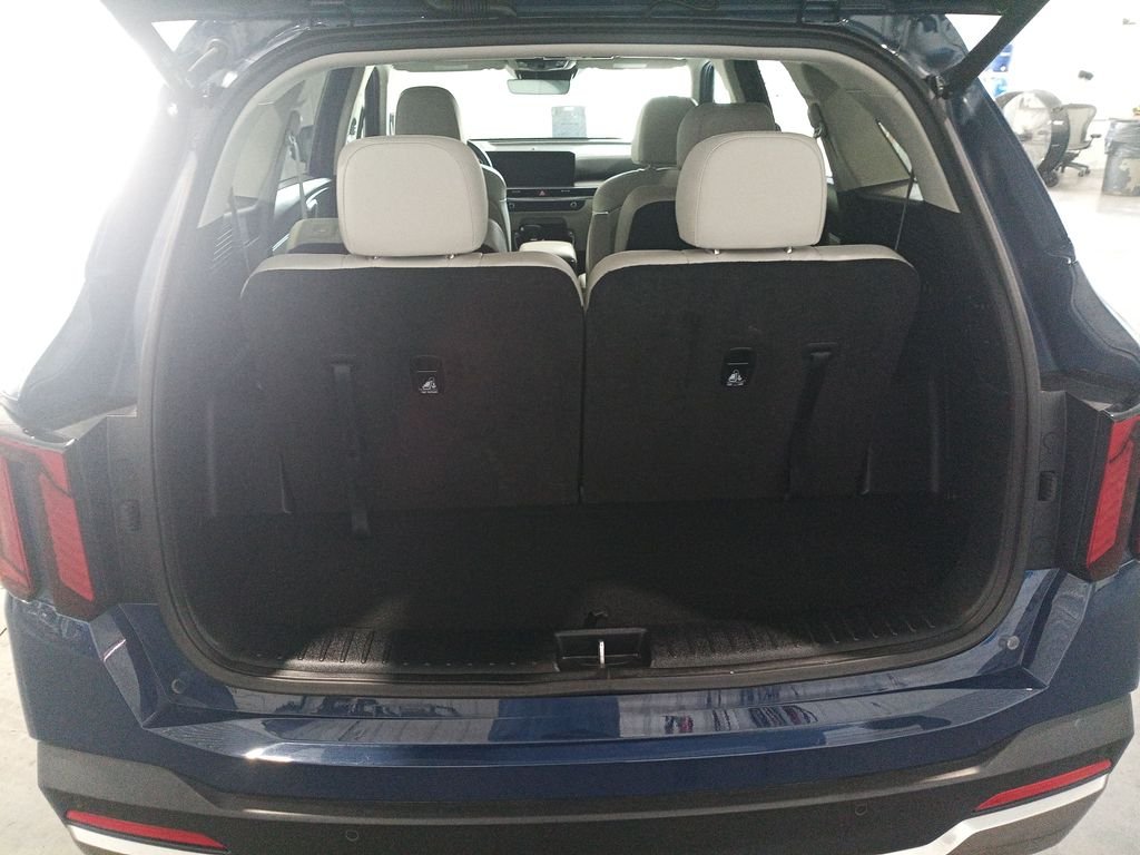 Used 2025 Black Kia SX image 11