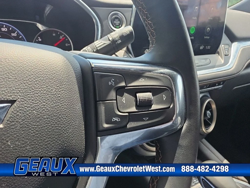 Used 2023 Beige Chevrolet Premier image 22