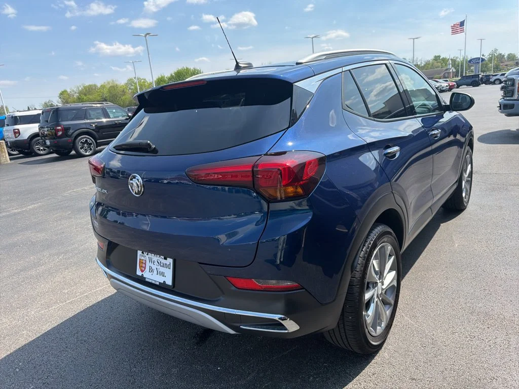 Used 2023 Sapphire Buick Essence image 5