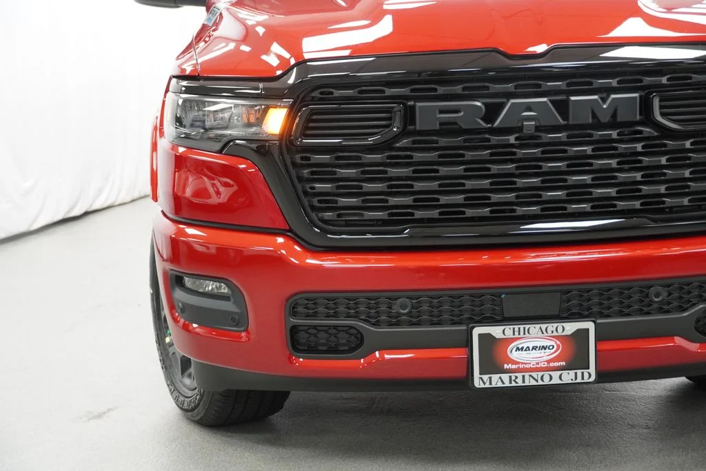New 2026 Molten Red Pearl-Coat Exterior Paint RAM Big Horn/Lone Star image 6