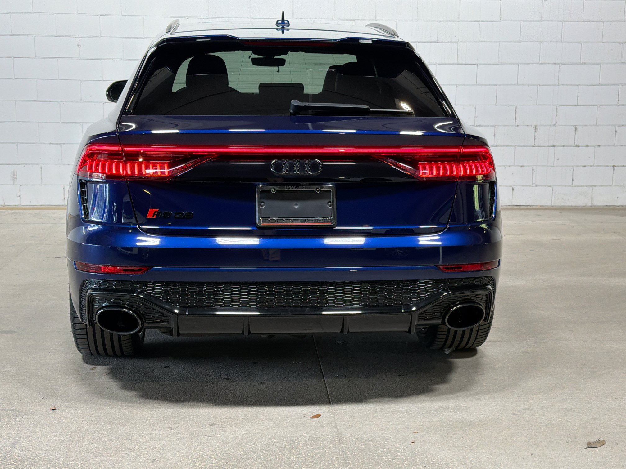 Used 2023 Navarra Blue Metallic Audi 4.0T image 8