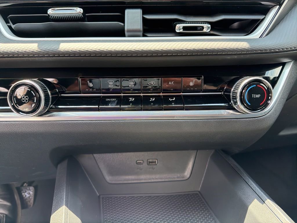 New 2026 Mosaic Black Metallic Chevrolet LT image 19