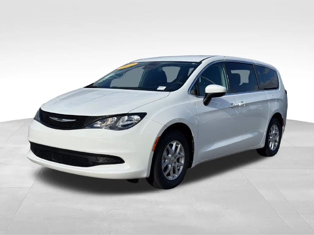 2023 Chrysler Voyager
