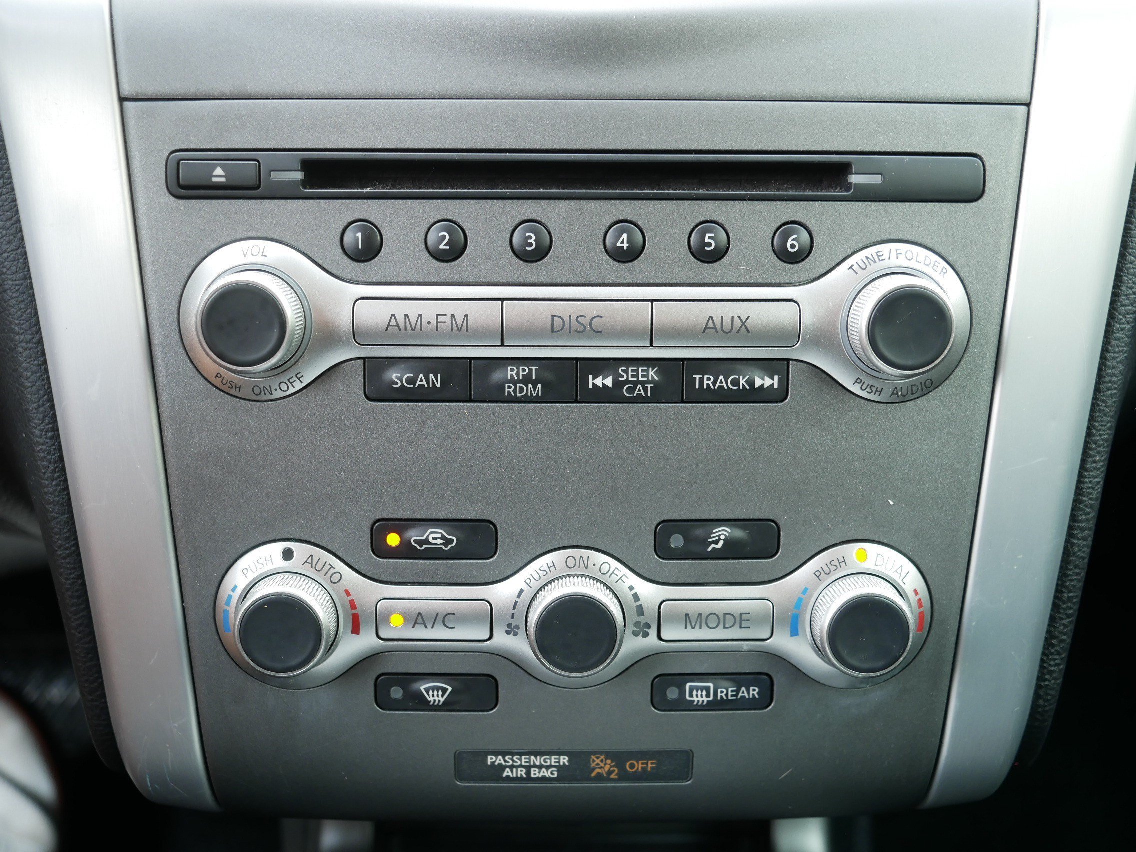 Used 2014 Super Black Nissan SV image 23