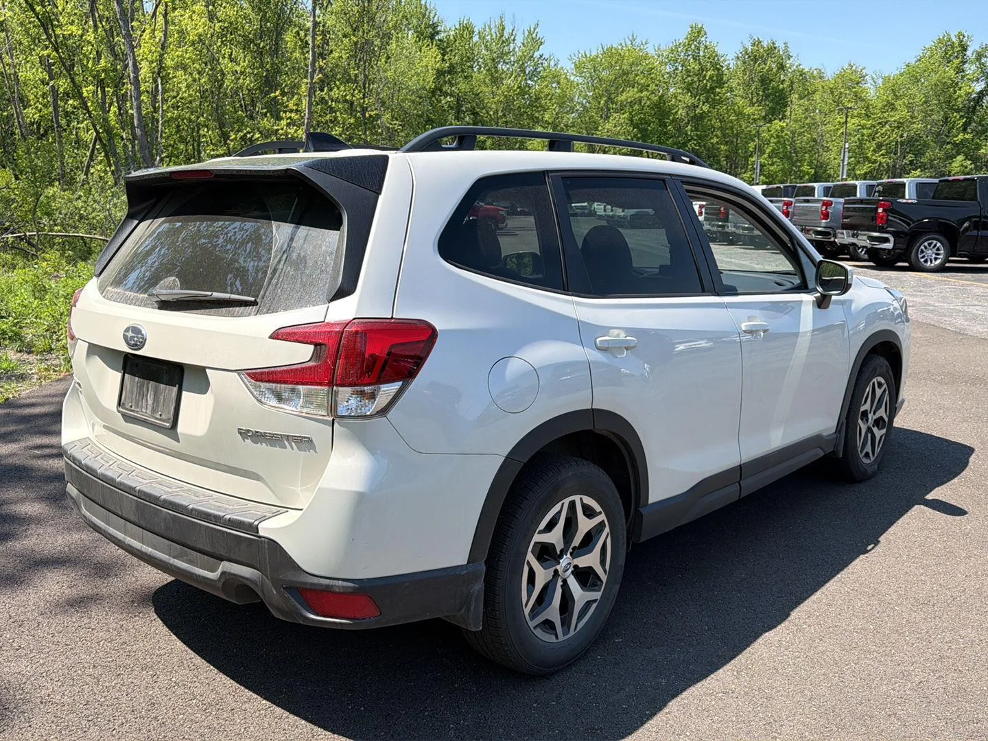 Used 2024 Crystal White Pearl Subaru Premium image 8