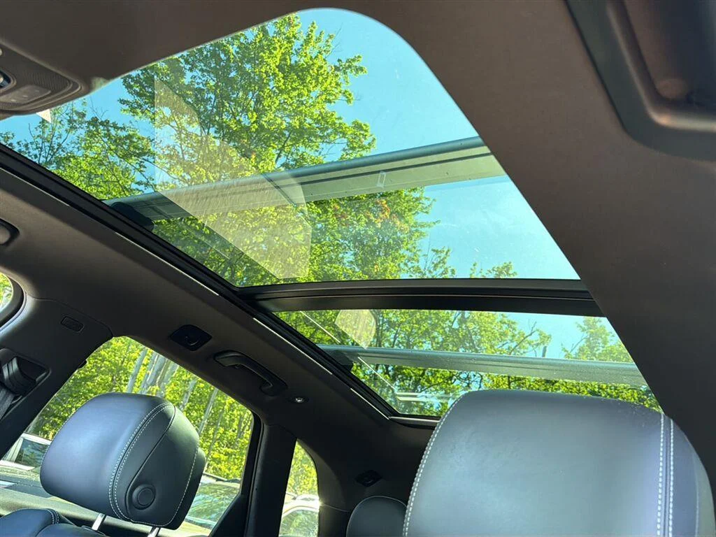 Used 2019 Brilliant Black Audi Prestige image 3
