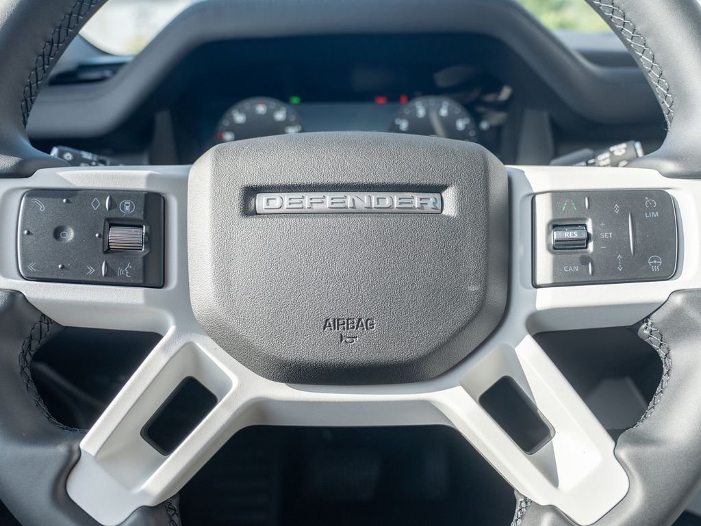 New 2026 Fuji White Land Rover S image 14