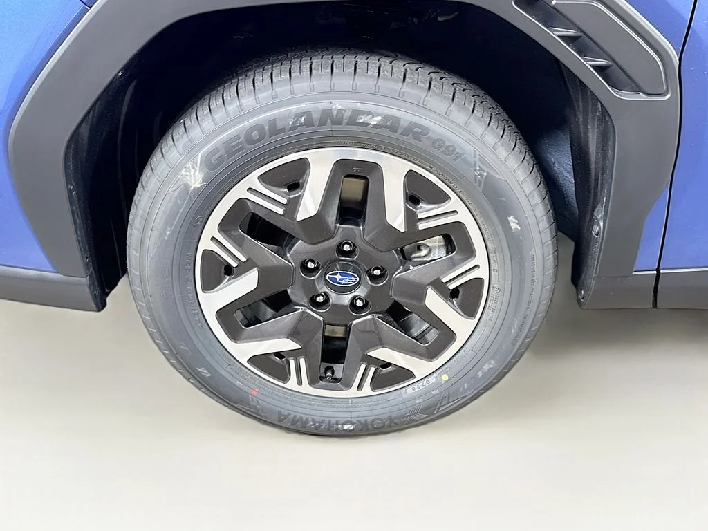 New 2026 DAYBREAK BLUE PEARL Subaru Premium image 42