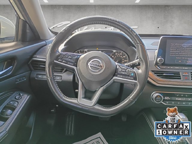 Used 2019 White Nissan 2.5 Platinum image 21