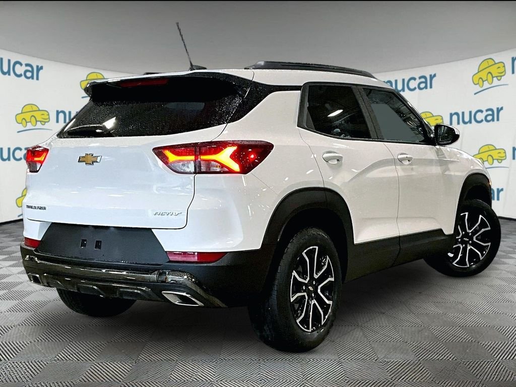 Used 2023 White Chevrolet ACTIV image 6