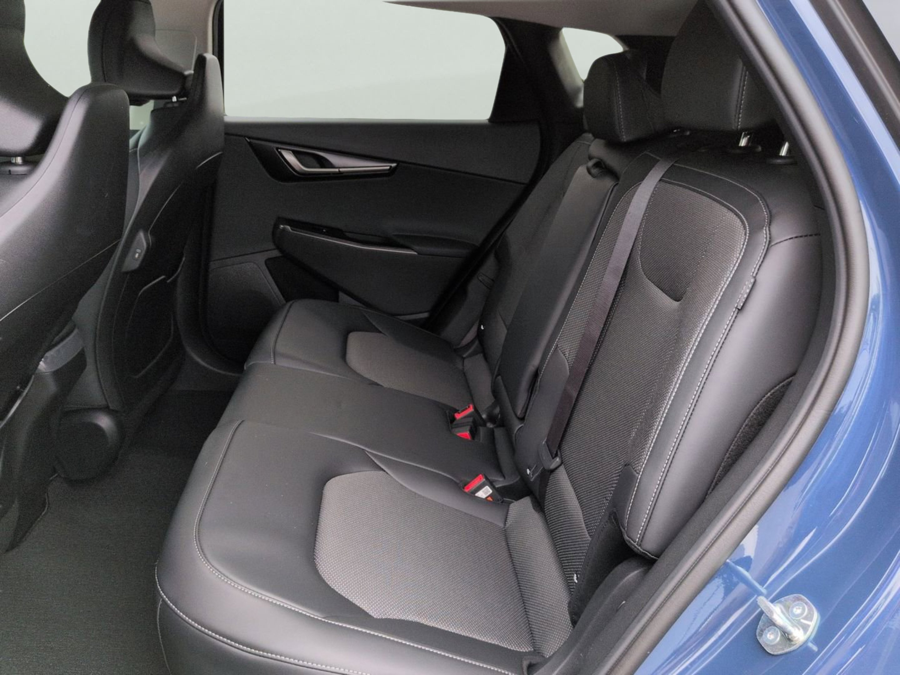 New 2026 Midnight Lake Blue Kia LIGHT image 11